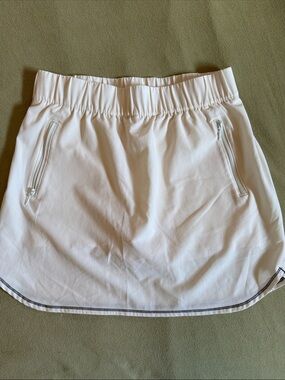 Talbots White Athletic Skort with Zip Pockets and Contrast Hem